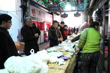 설맞이 전통시장 방문 장보기