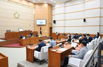 추보라 위원장, 2024년 행정사무감사 강평