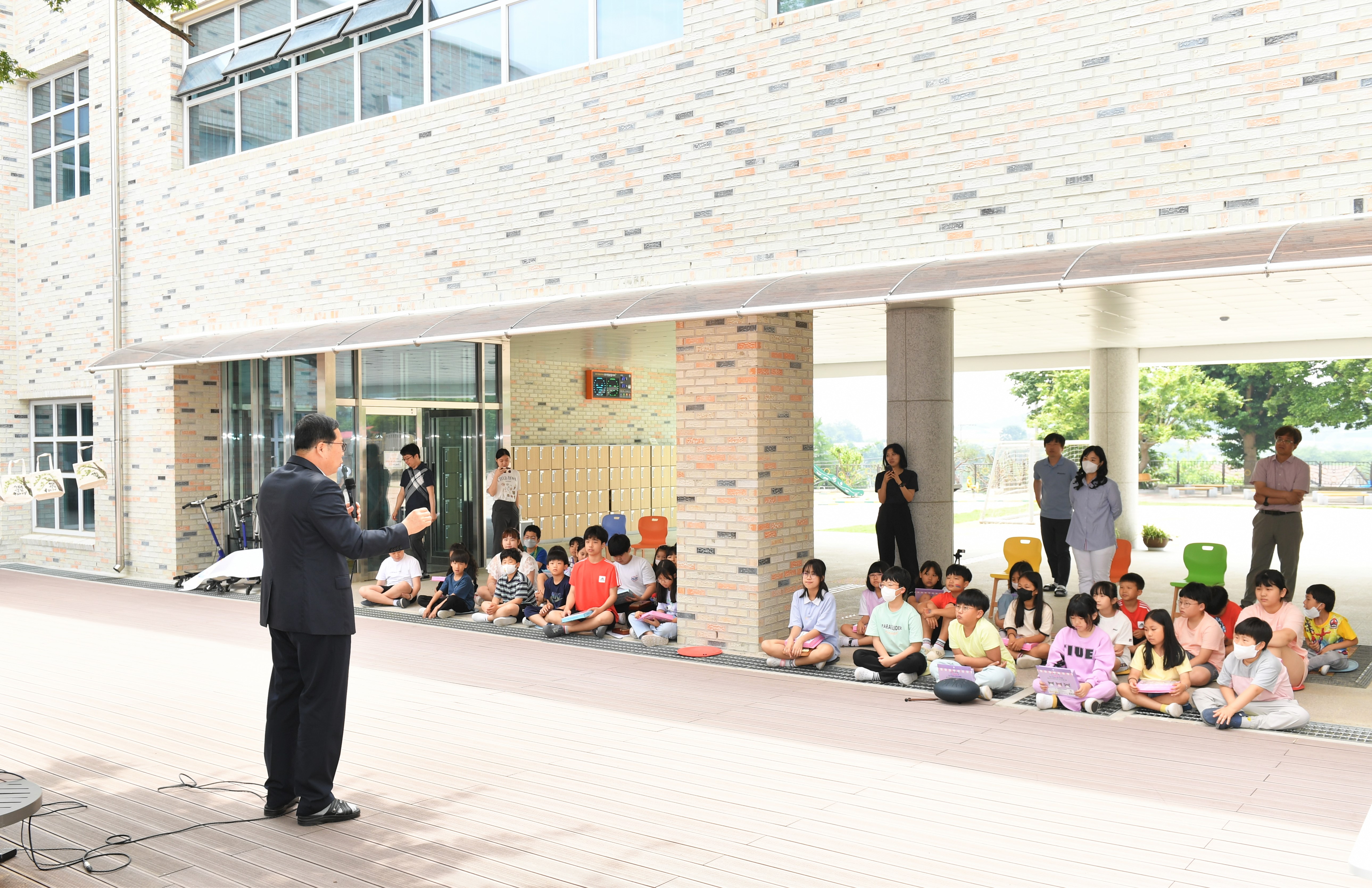 '보령시의회 박상모 의장, 천북초 학생들에 “큰 꿈을 키워라”' 게시글의 사진(2) '박상모 의장 강연 (2).jpg'